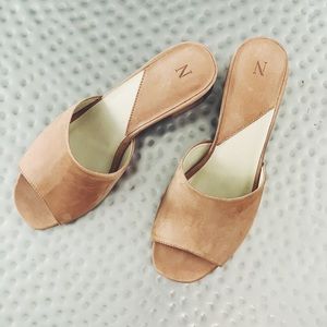 Nisolo Elizabeth Slides (NWOT)